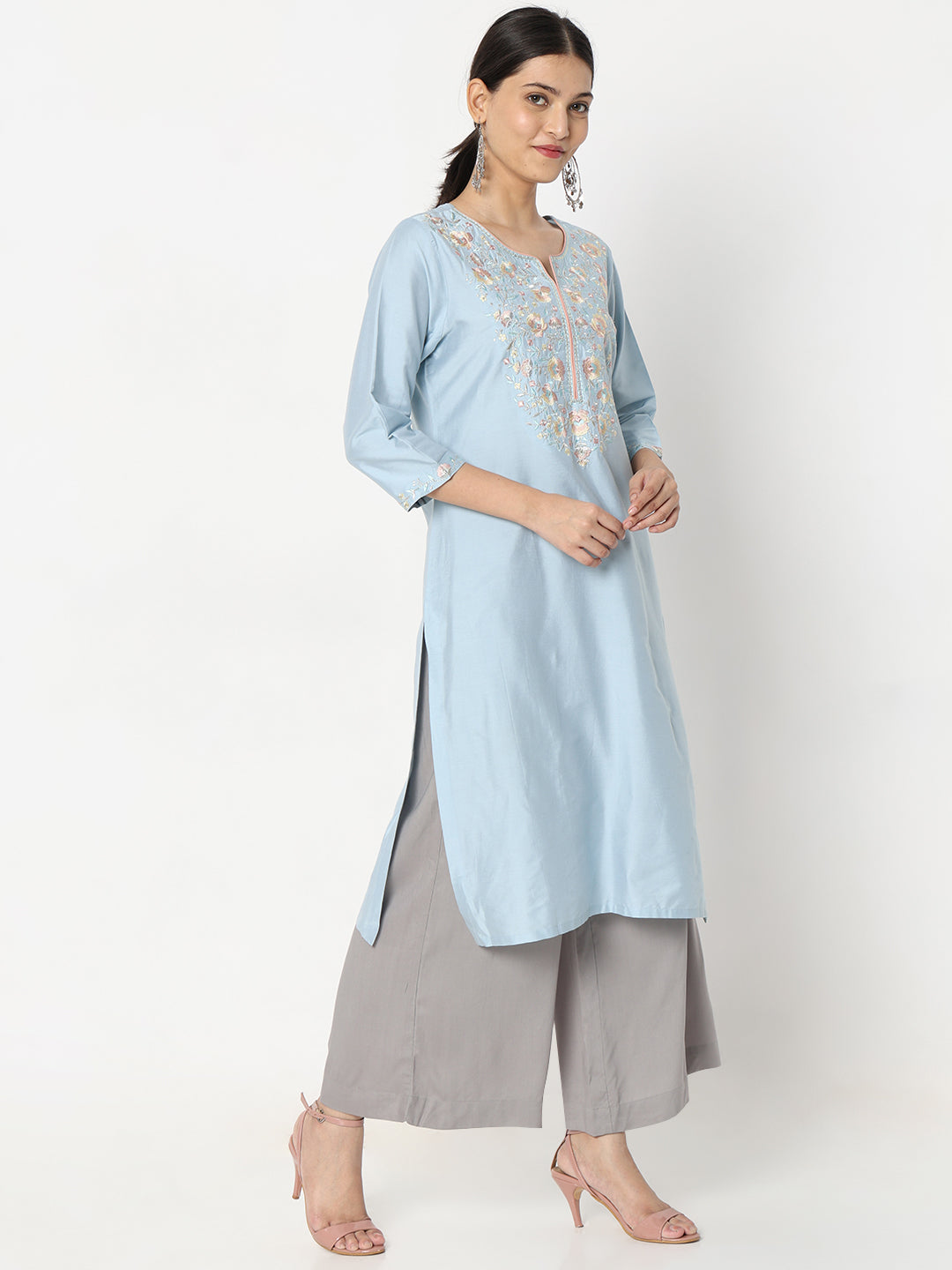 Straight Fit Embroidered Kurta