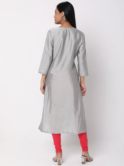 Straight Fit Embroidered Kurta