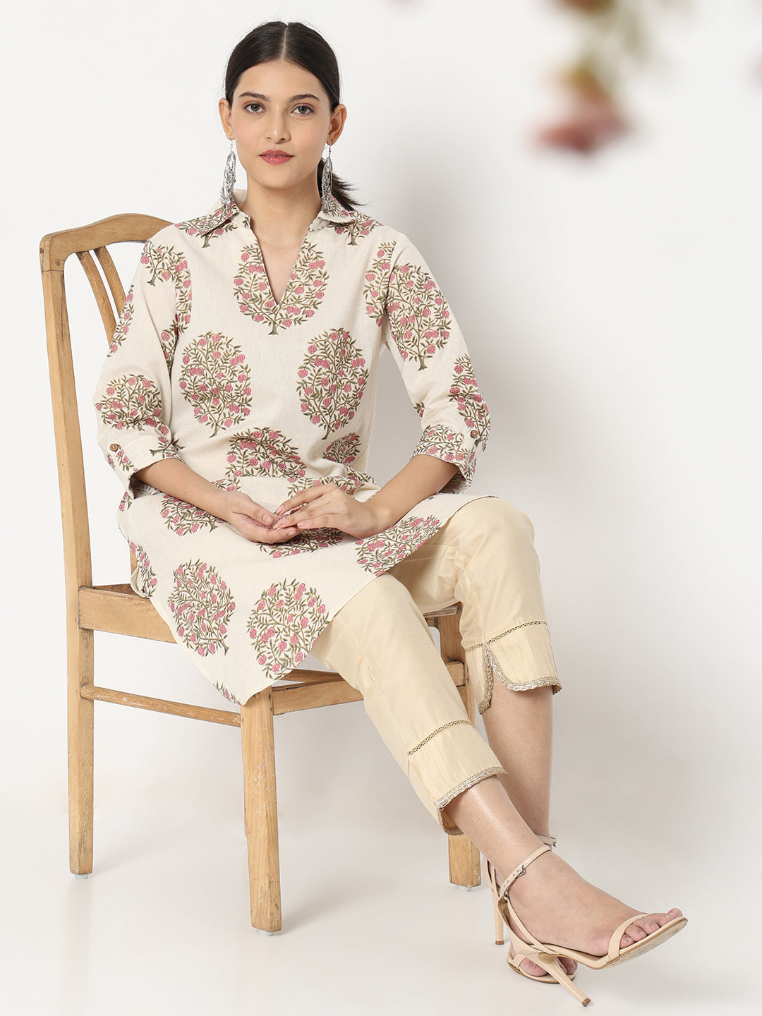 Regular Fit Embroidered Kurta