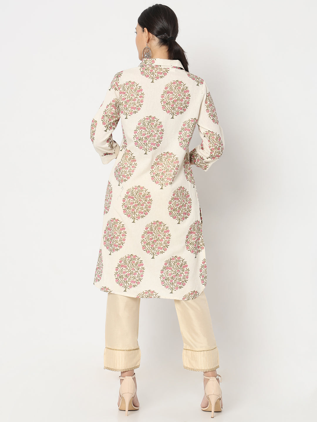Regular Fit Embroidered Kurta