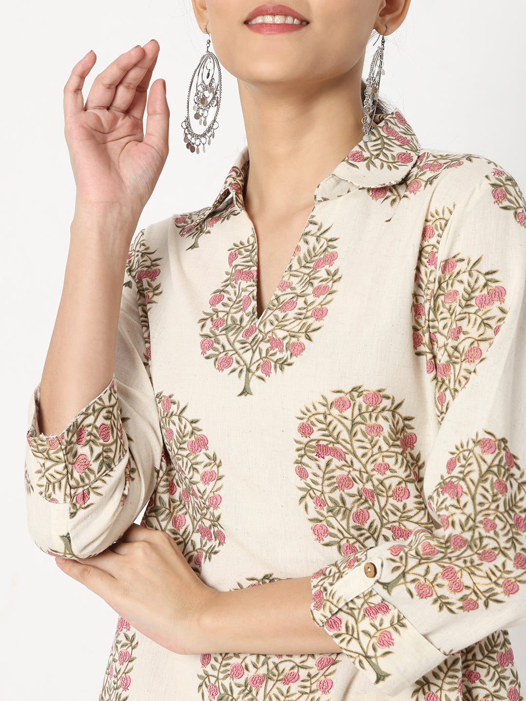 Regular Fit Embroidered Kurta