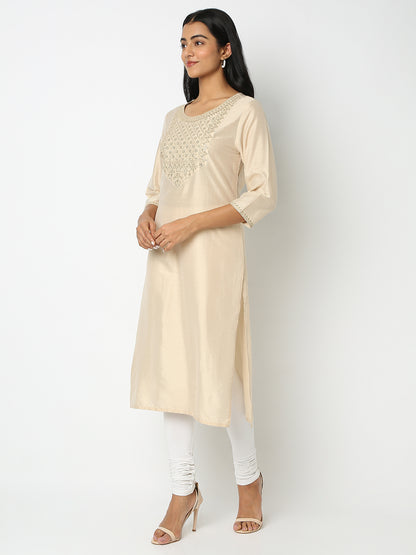 Regular Fit Embroidered Kurta