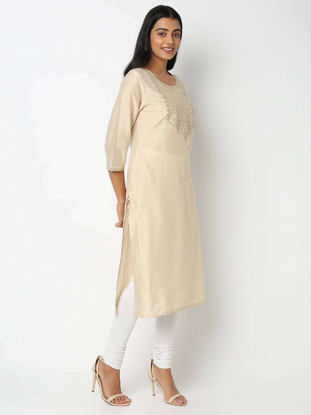 Regular Fit Embroidered Kurta