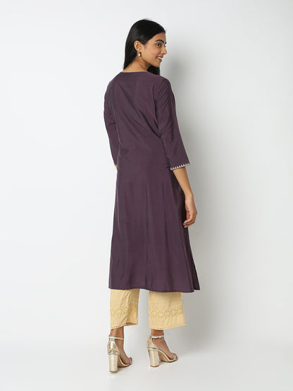 Regular Fit Embroidered Kurta