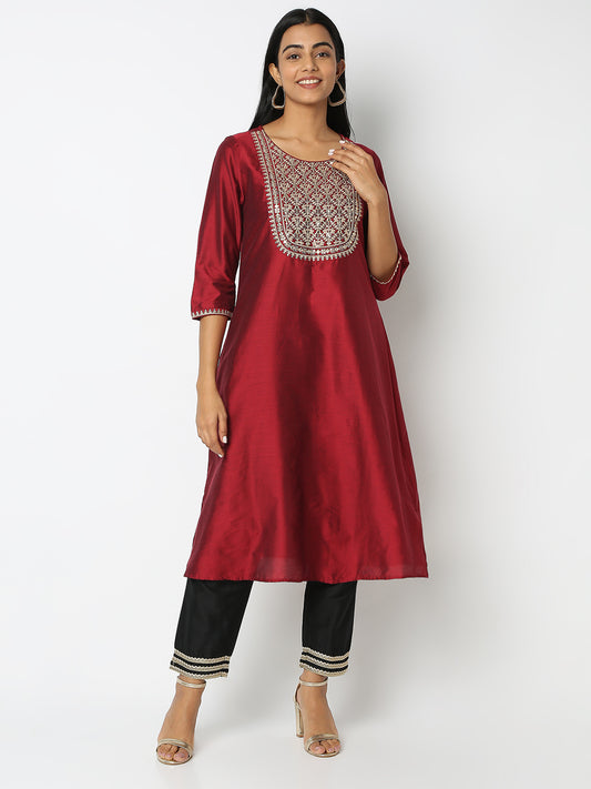 Regular Fit Embellished Kurta