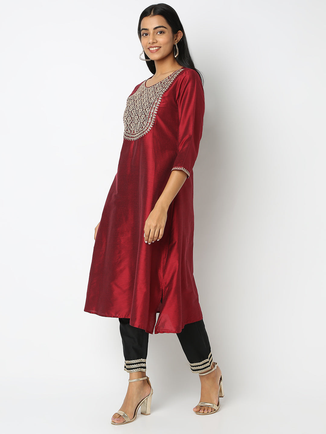Regular Fit Embellished Kurta