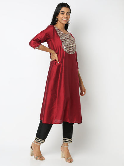 Regular Fit Embellished Kurta